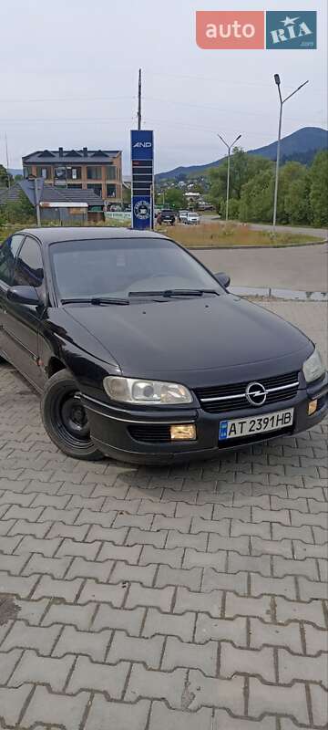 Седан Opel Omega 1999 в Верховине
