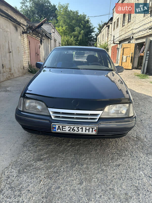 Седан Opel Omega 1987 в Дніпрі