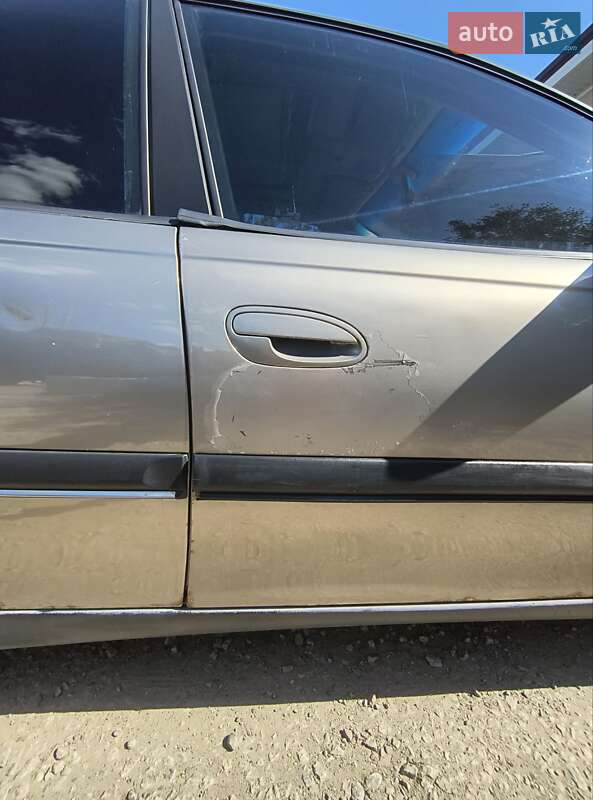 Седан Opel Omega 1996 в Нікополі фото 12 Седан Opel Omega 1996 в Нікополі