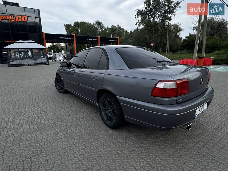 Седан Opel Omega 2001 в Полтаве