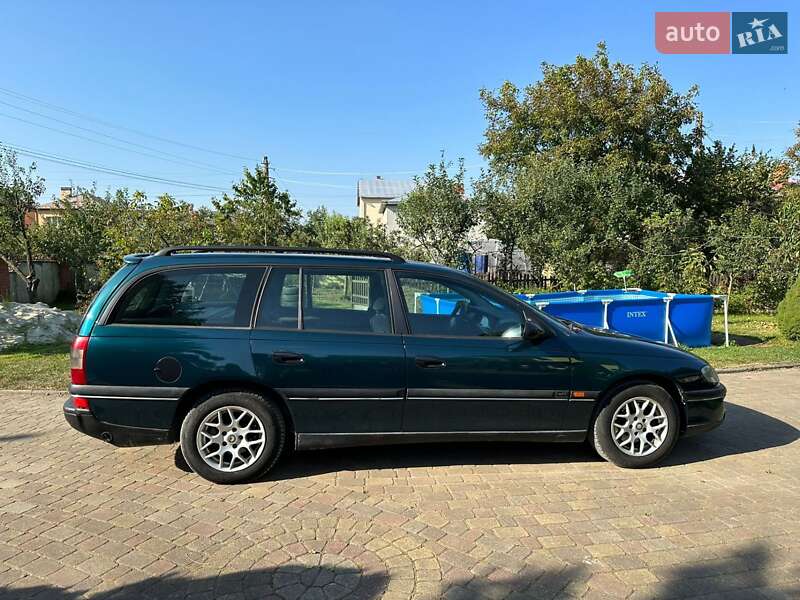 Универсал Opel Omega 1998 в Бориславе