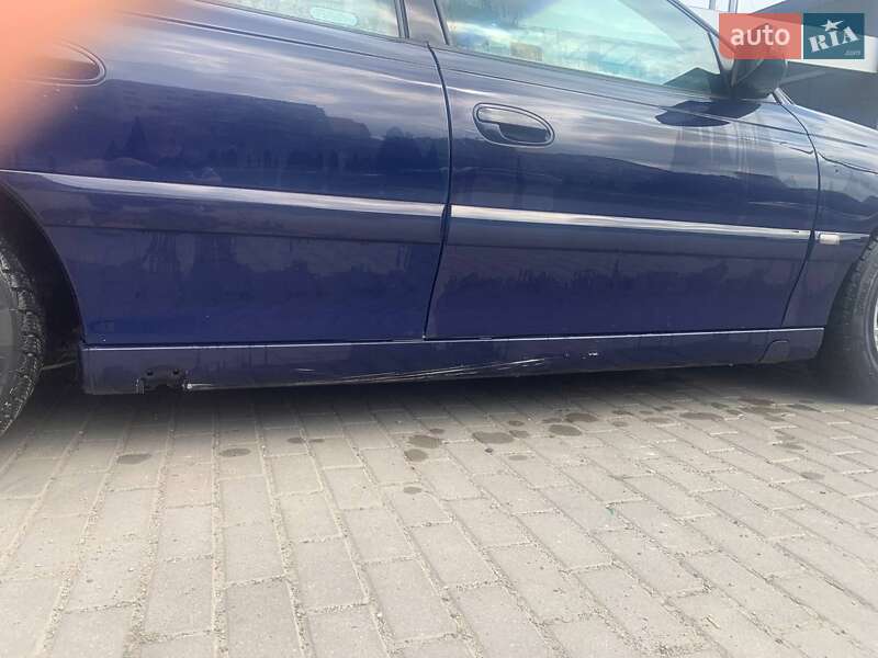 Седан Opel Omega 2000 в Івано-Франківську