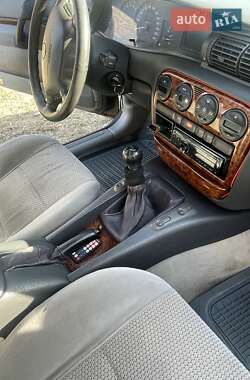 Седан Opel Omega 1998 в 