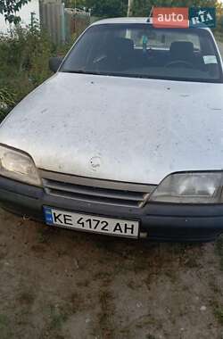 Седан Opel Omega 1988 в Новомосковске