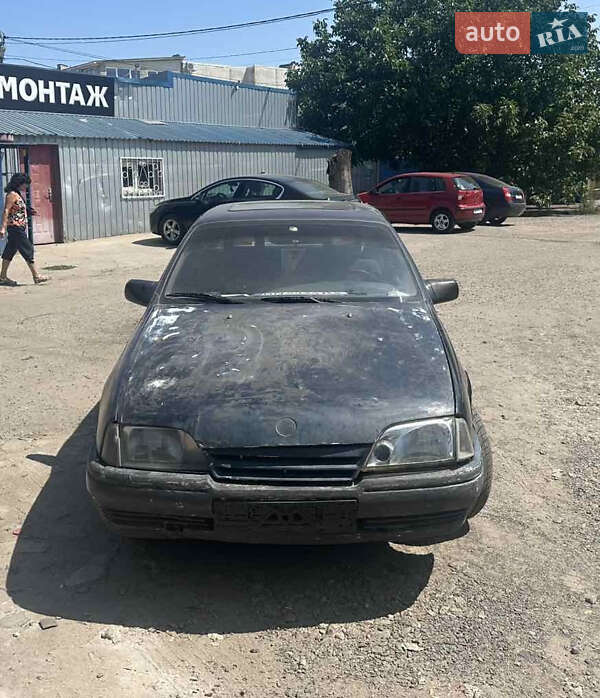 Седан Opel Omega 1990 в Одессе