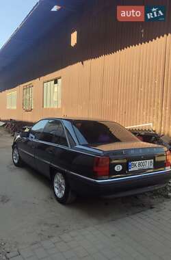 Седан Opel Omega 1992 в Рівному