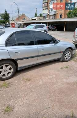 Седан Opel Omega 1998 в Черкассах