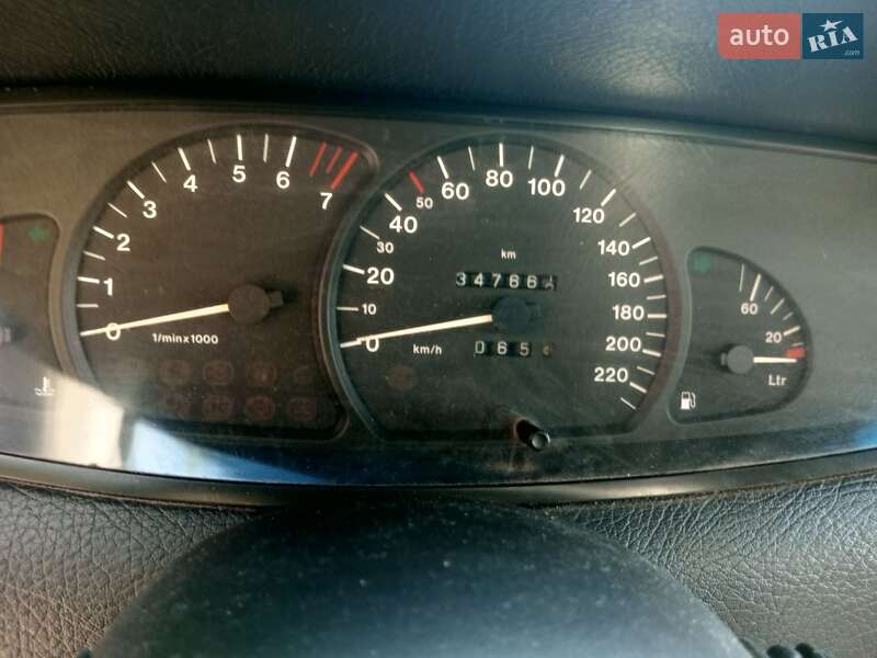 Седан Opel Omega 1995 в Киеве фото 4 Седан Opel Omega 1995 в Киеве