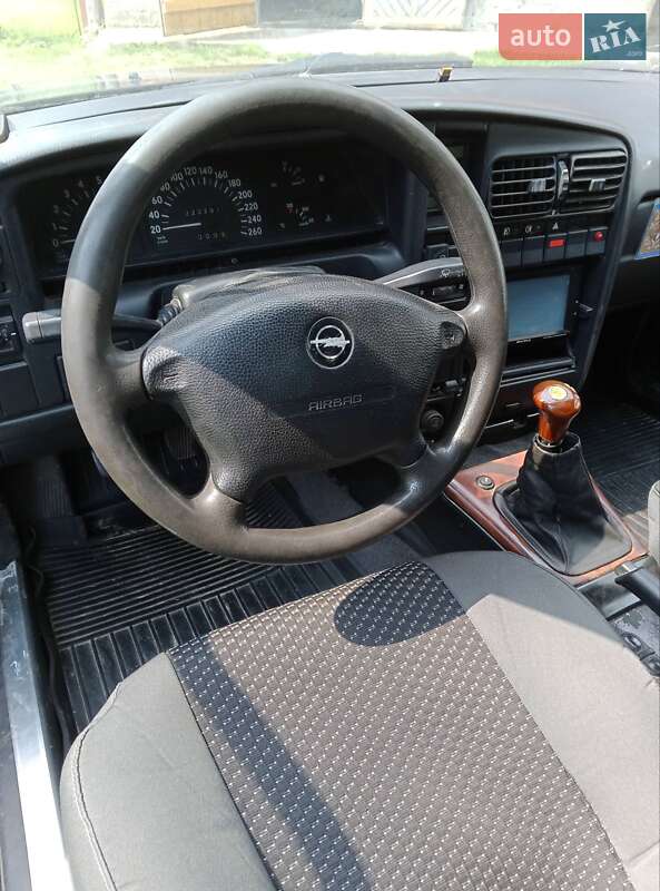 Седан Opel Omega 1991 в Рогатине фото 4 Седан Opel Omega 1991 в Рогатине
