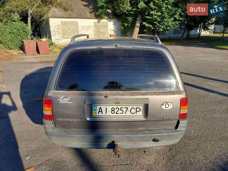 Универсал Opel Omega 1989 в Березане