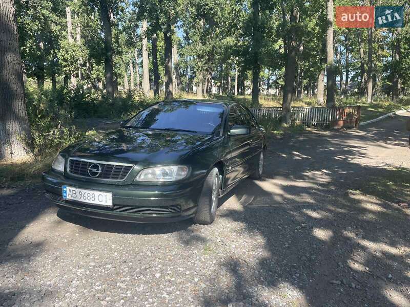 Седан Opel Omega 2001 в Тульчине