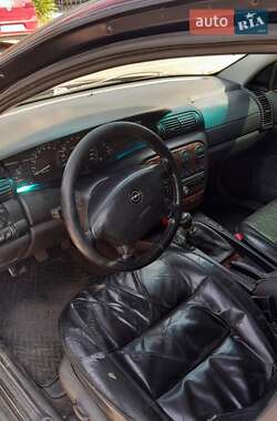Седан Opel Omega 1996 в 