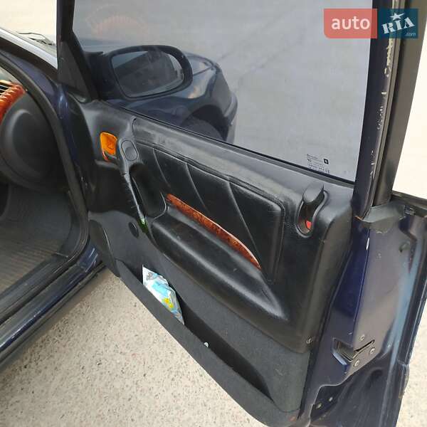 Седан Opel Omega 1994 в Києві