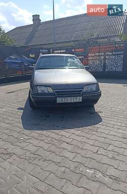 Седан Opel Omega 1986 в 