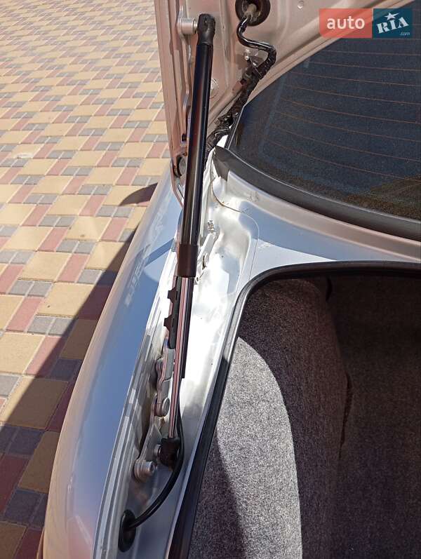 Седан Opel Omega 1998 в Гайсину