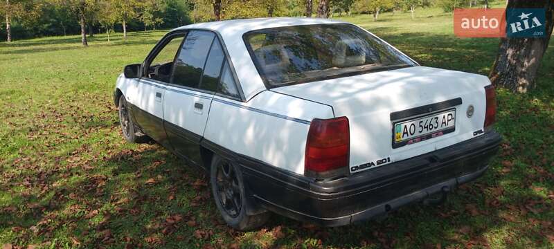 Седан Opel Omega 1991 в Тячеве фото 8 Седан Opel Omega 1991 в Тячеве