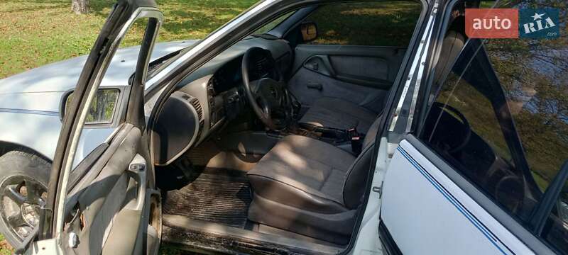 Седан Opel Omega 1991 в Тячеве фото 14 Седан Opel Omega 1991 в Тячеве