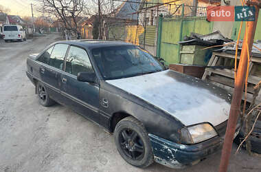 Седан Opel Omega 1990 в Миколаєві