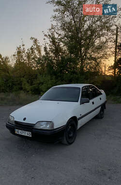 Седан Opel Omega 1989 в Кам'янському