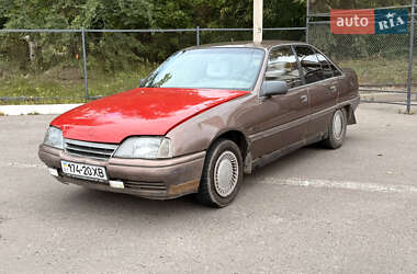 Седан Opel Omega 1987 в Харькове