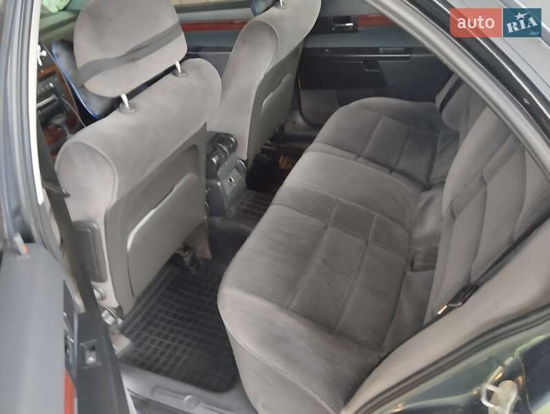 Седан Opel Omega 2001 в Краснограде