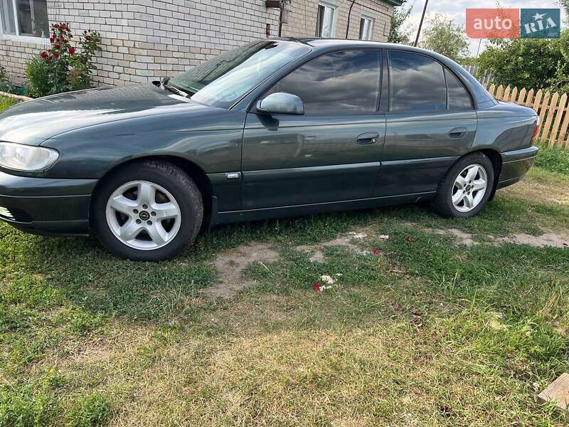 Седан Opel Omega 2001 в Краснограде
