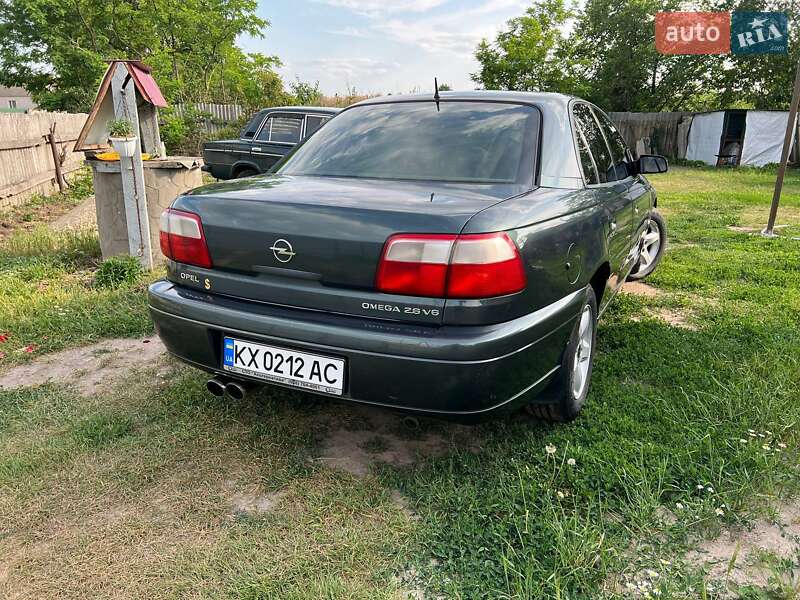 Седан Opel Omega 2001 в Краснограде