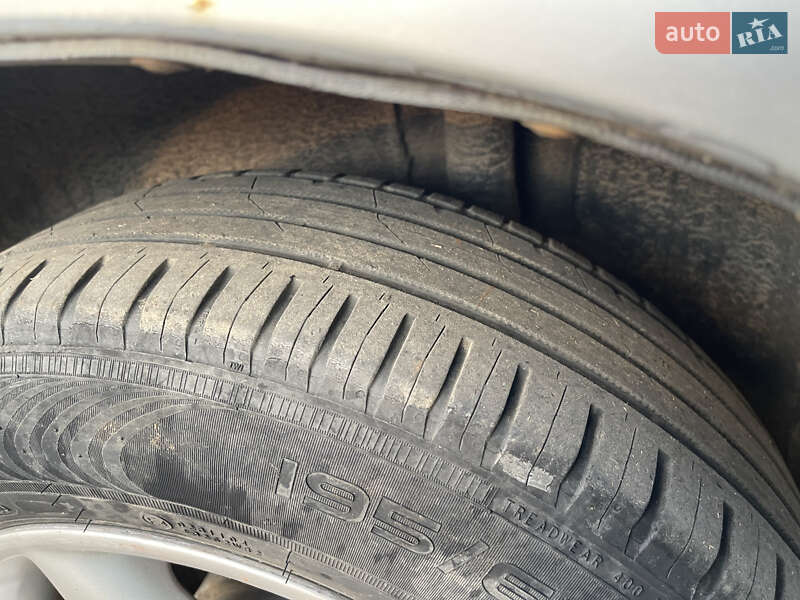 Седан Opel Omega 1996 в Шостці