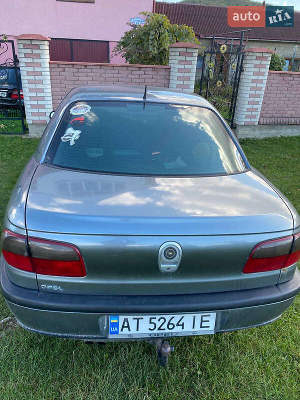 Седан Opel Omega 1998 в Надвірній