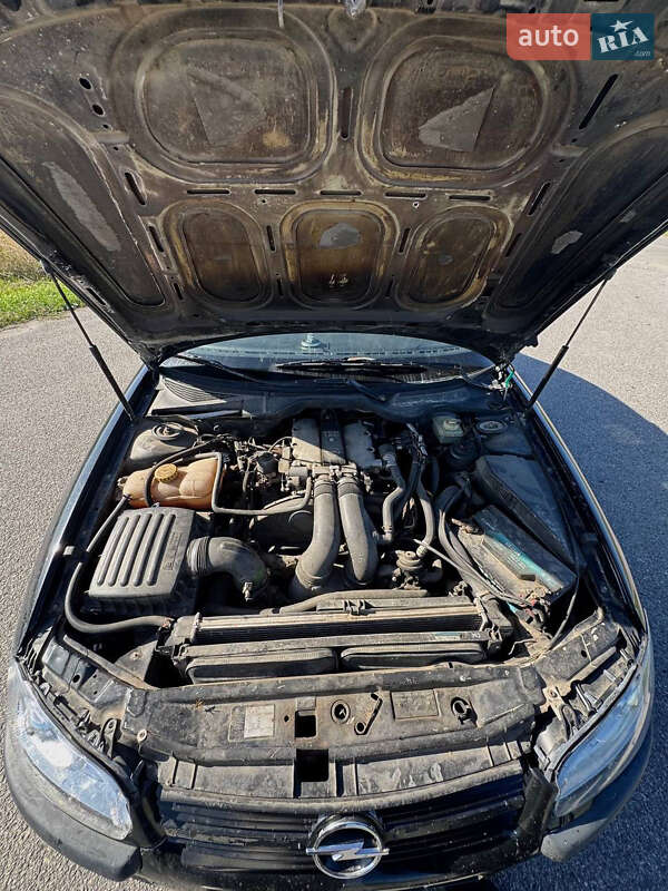 Седан Opel Omega 1994 в Радехові