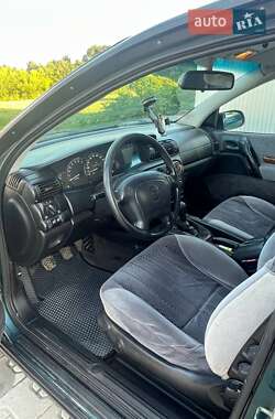 Седан Opel Omega 1994 в 