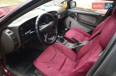 Седан Opel Omega 1990 в 