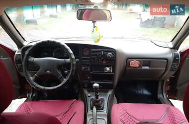Седан Opel Omega 1990 в 
