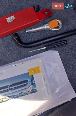 Седан Opel Omega 2003 в 