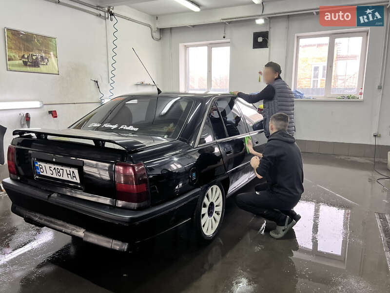 Седан Opel Omega 1991 в Полтаве