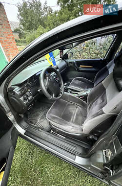 Седан Opel Omega 1995 в 
