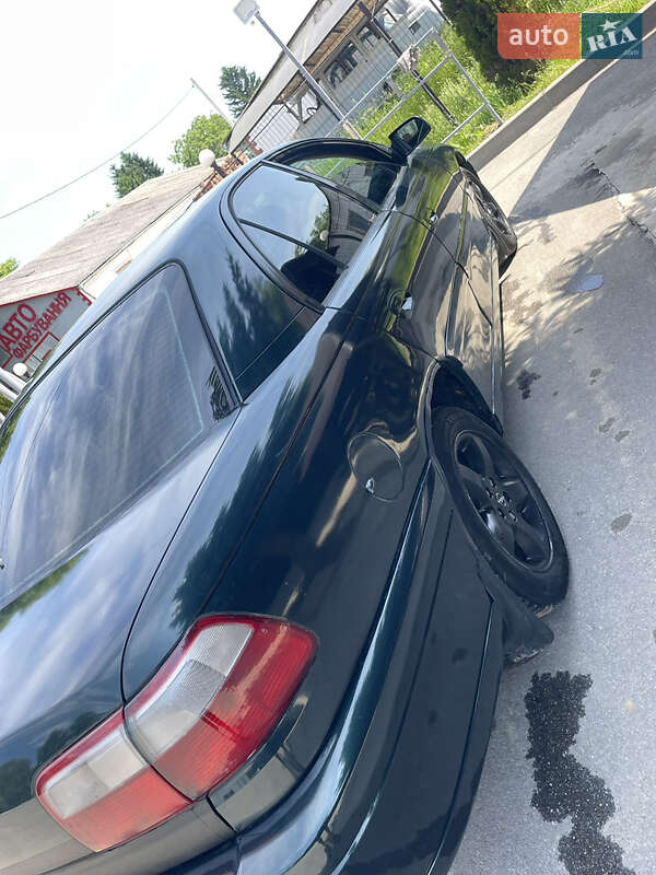 Седан Opel Omega 2003 в Баре