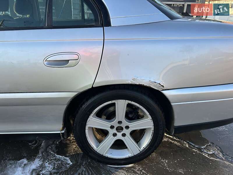 Седан Opel Omega 2001 в Буче