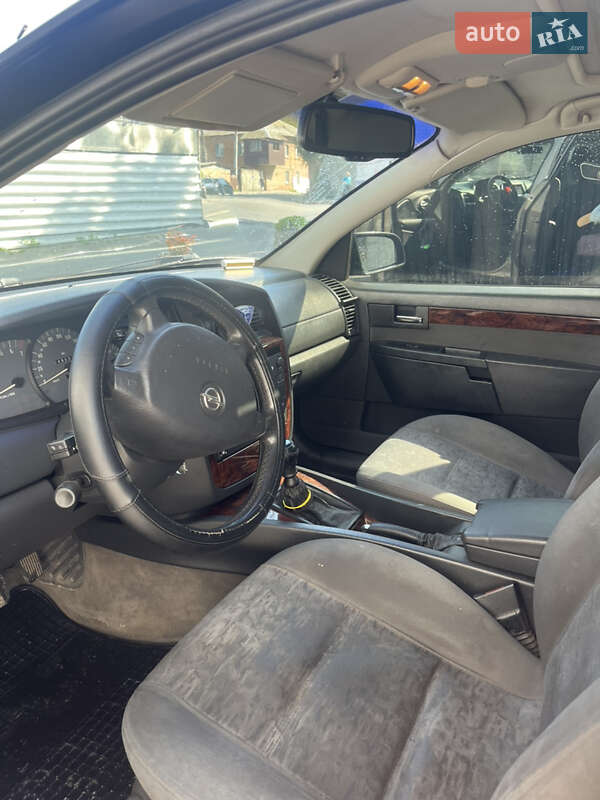 Седан Opel Omega 2001 в Виннице