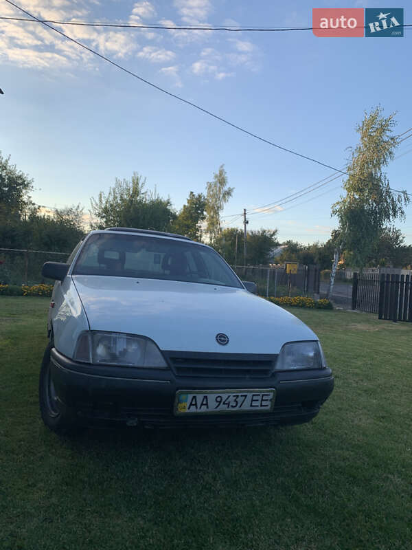 Седан Opel Omega 1987 в Луцьку