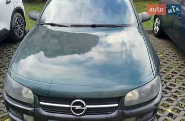 Седан Opel Omega 1995 в Ивано-Франковске