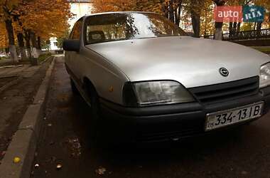Седан Opel Omega 1988 в Болехове