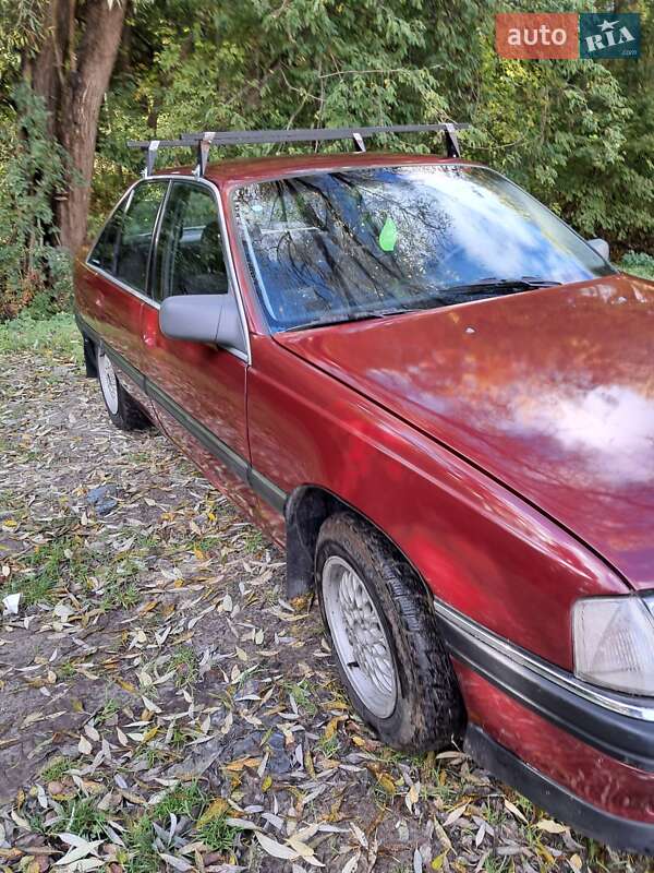 Седан Opel Omega 1991 в Киеве