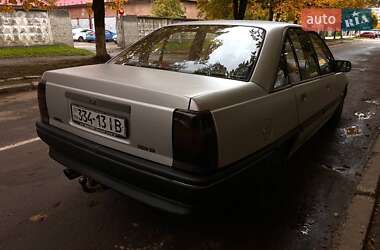 Седан Opel Omega 1988 в Городку