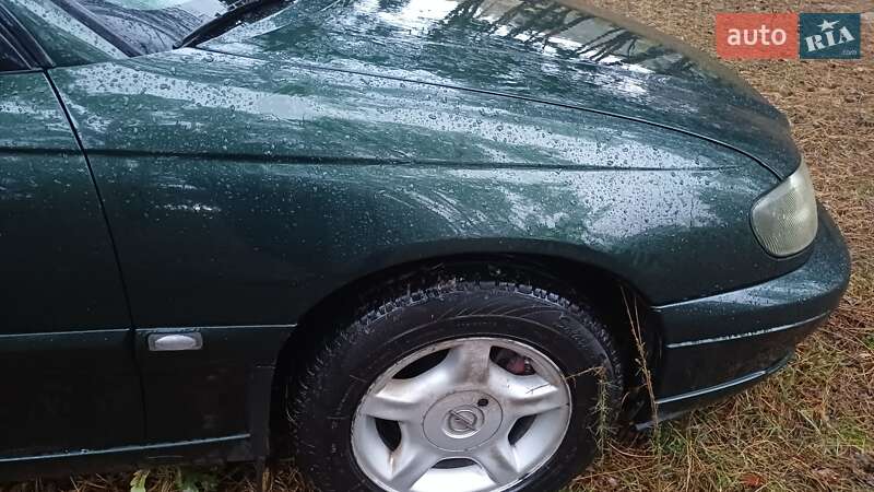 Седан Opel Omega 2000 в Боровій