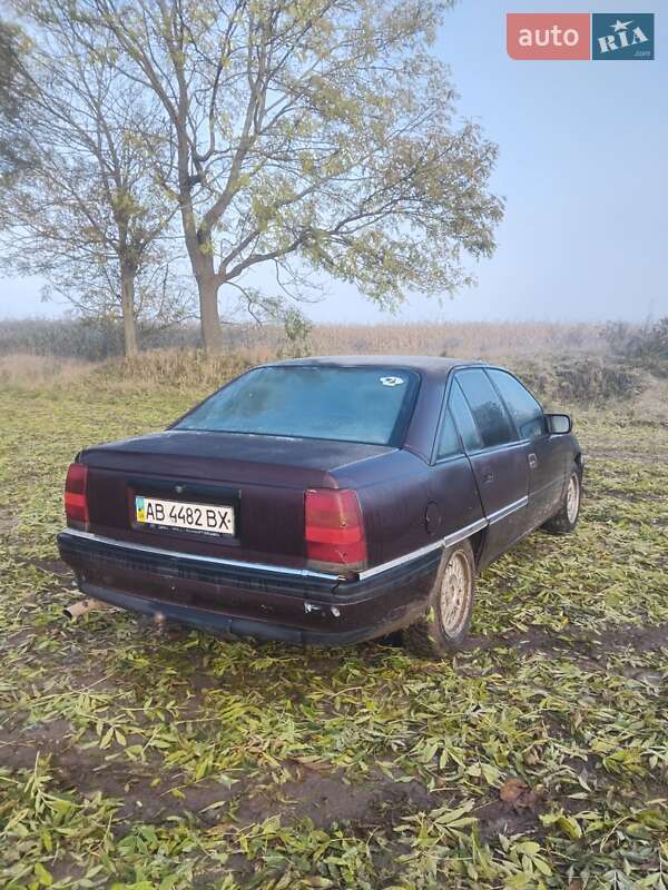 Седан Opel Omega 1993 в Виннице