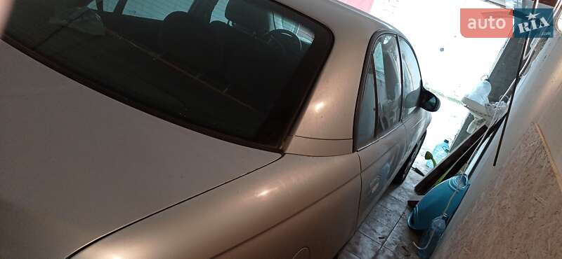 Седан Opel Omega 1999 в Киеве