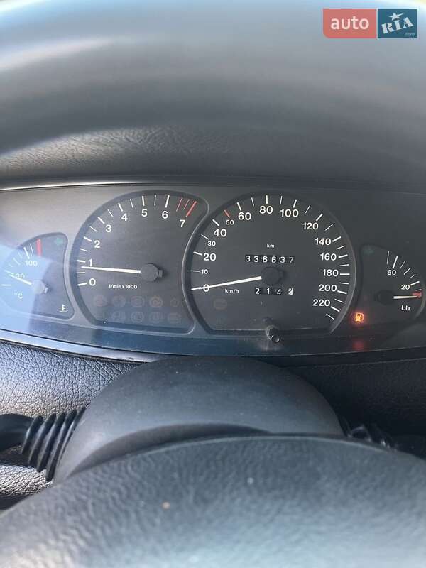 Седан Opel Omega 1998 в Новоукраинке