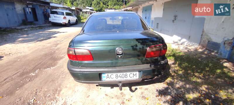 Седан Opel Omega 1995 в Новому Розділі
