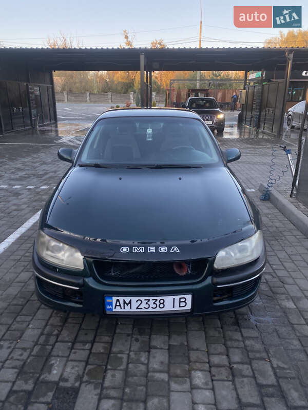 Седан Opel Omega 1999 в  фото Седан Opel Omega 1999 в